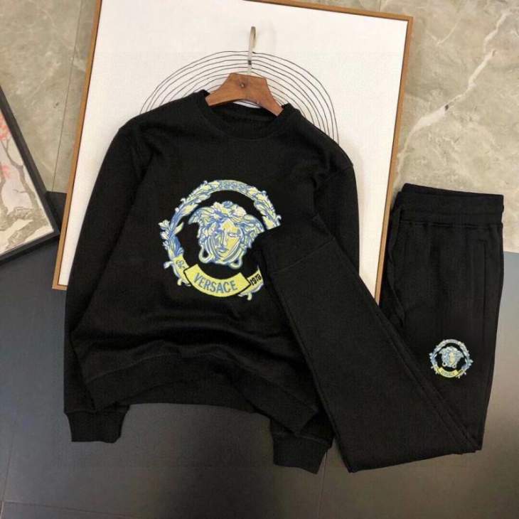 Picture of Versace Sweater Suits _SKUVersaceM-5XLkdtr30843080